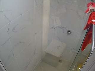 voyeurcam-casa-salsa-bathroom-12