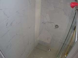 voyeurcam-casa-salsa-bathroom-12