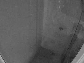 voyeurcam-casa-salsa-bathroom-12