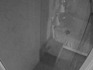 voyeurcam-casa-salsa-bathroom-12
