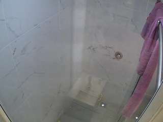 voyeurcam-casa-salsa-bathroom-12
