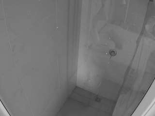 voyeurcam-casa-salsa-bathroom-12