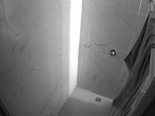 voyeurcam-casa-salsa-bathroom-12