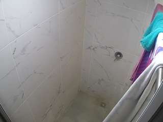 voyeurcam-casa-salsa-bathroom-12
