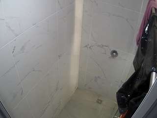 voyeurcam-casa-salsa-bathroom-12