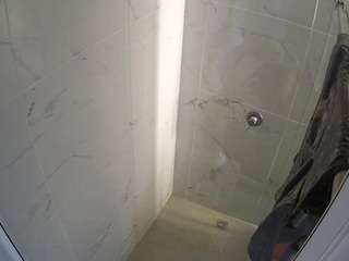 voyeurcam-casa-salsa-bathroom-12