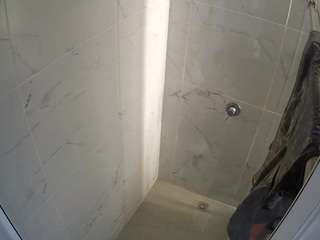 voyeurcam-casa-salsa-bathroom-12