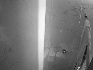 voyeurcam-casa-salsa-bathroom-12