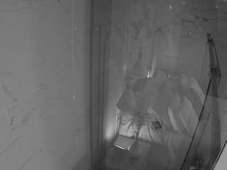 voyeurcam-casa-salsa-bathroom-12