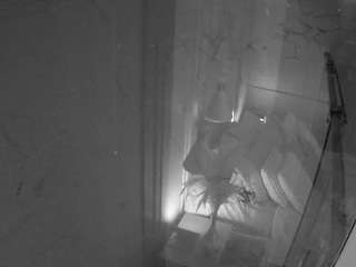 voyeurcam-casa-salsa-bathroom-12