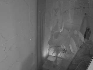 voyeurcam-casa-salsa-bathroom-12