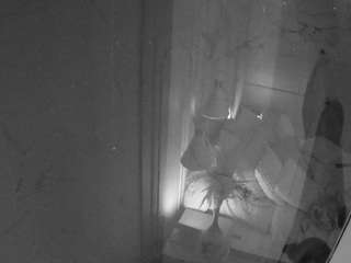 voyeurcam-casa-salsa-bathroom-12