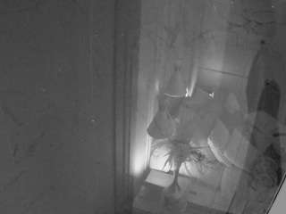 voyeurcam-casa-salsa-bathroom-12