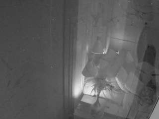 voyeurcam-casa-salsa-bathroom-12