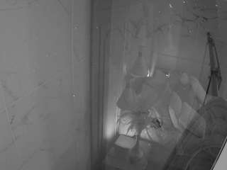 voyeurcam-casa-salsa-bathroom-12