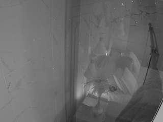 voyeurcam-casa-salsa-bathroom-12