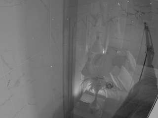 voyeurcam-casa-salsa-bathroom-12