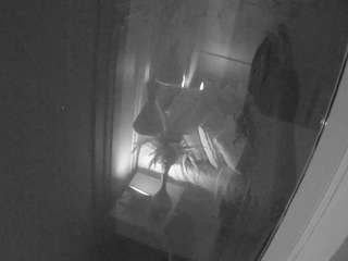 voyeurcam-casa-salsa-bathroom-12