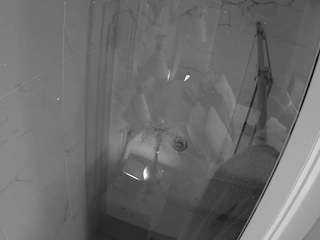 voyeurcam-casa-salsa-bathroom-12