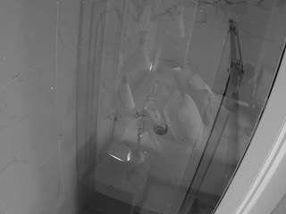 voyeurcam-casa-salsa-bathroom-12