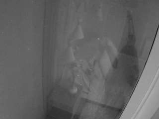 voyeurcam-casa-salsa-bathroom-12