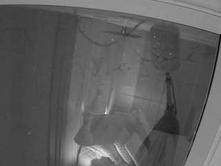 voyeurcam-casa-salsa-bathroom-12