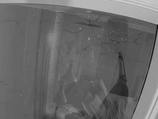 voyeurcam-casa-salsa-bathroom-12