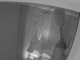 voyeurcam-casa-salsa-bathroom-12