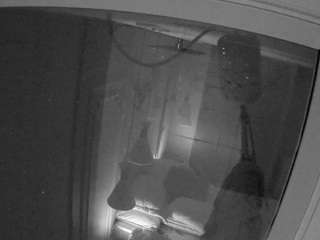 voyeurcam-casa-salsa-bathroom-12