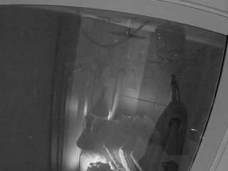 voyeurcam-casa-salsa-bathroom-12