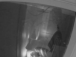 voyeurcam-casa-salsa-bathroom-12