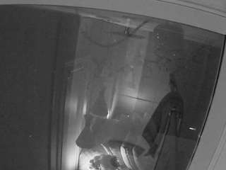 voyeurcam-casa-salsa-bathroom-12