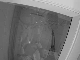 voyeurcam-casa-salsa-bathroom-12