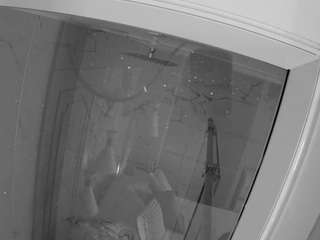 voyeurcam-casa-salsa-bathroom-12
