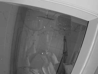 voyeurcam-casa-salsa-bathroom-12