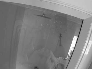 voyeurcam-casa-salsa-bathroom-12
