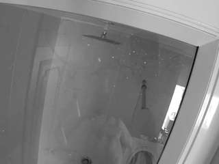 voyeurcam-casa-salsa-bathroom-12
