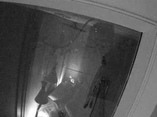 voyeurcam-casa-salsa-bathroom-12