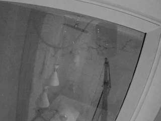 voyeurcam-casa-salsa-bathroom-12