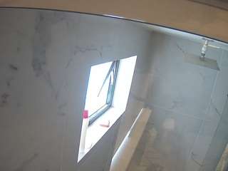voyeurcam-casa-salsa-bathroom-13