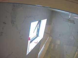 voyeurcam-casa-salsa-bathroom-13