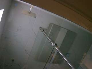 voyeurcam-casa-salsa-bathroom-13