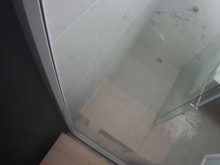 voyeurcam-casa-salsa-bathroom-13