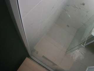 voyeurcam-casa-salsa-bathroom-13