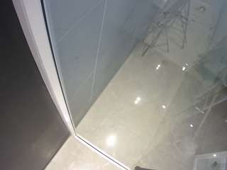 voyeurcam-casa-salsa-bathroom-13