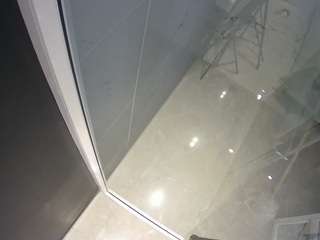 voyeurcam-casa-salsa-bathroom-13