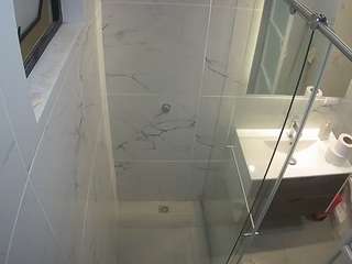 voyeurcam-casa-salsa-bathroom-13