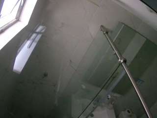 voyeurcam-casa-salsa-bathroom-13