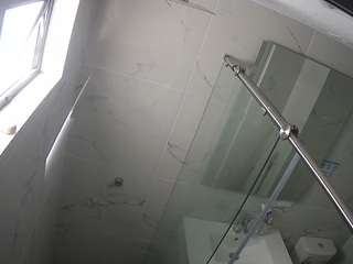 voyeurcam-casa-salsa-bathroom-13