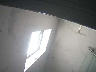 voyeurcam-casa-salsa-bathroom-13
